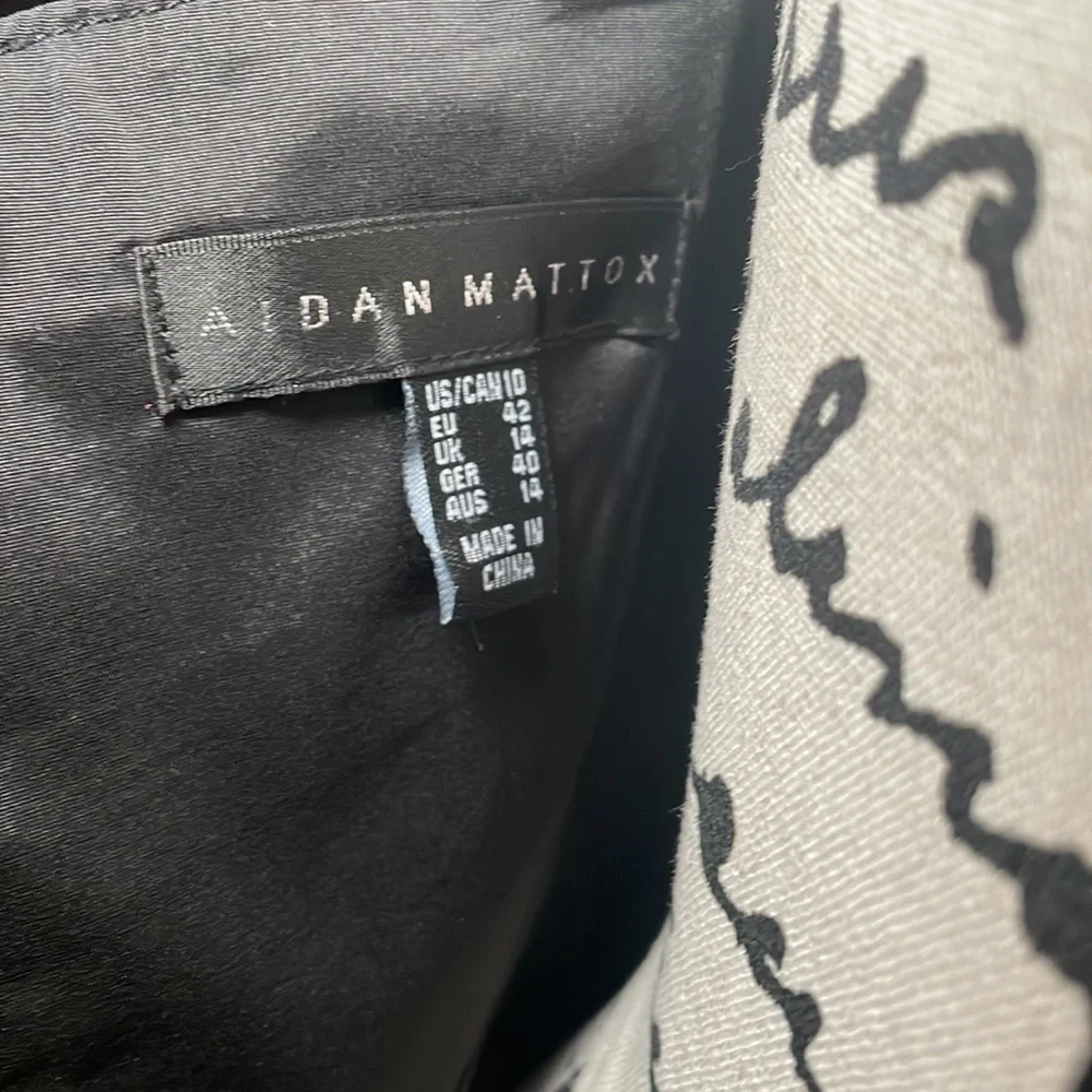 Gorgeous Gown by Aidan Mattox Black Size 10 but fits more like an 8 - Picture 8 of 8